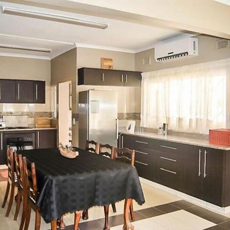 Goodwillmanor Bed & Breakfast เดอร์บัน ภายนอก รูปภาพ